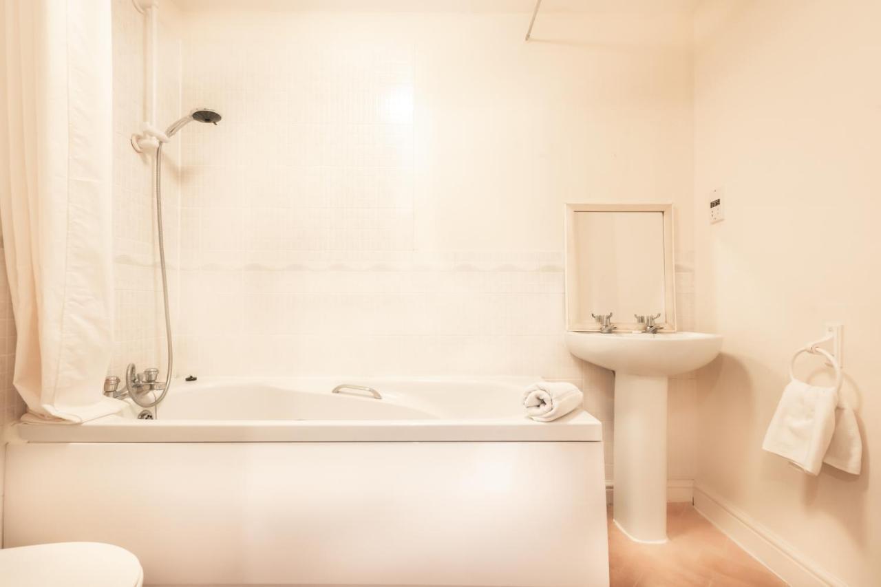 Best Price! 2 Bed City Centre - 4 Single Beds Or 2 Super King, Smart Tvs, Sofa Bed & Free Secure Parking Southampton Dış mekan fotoğraf